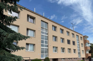 Přístavba balkonů a stavební úpravy fasády bytového domu Sadová, Modřice Přístavba balkonů a stavební úpravy fasády bytového domu Sadová, Modřice