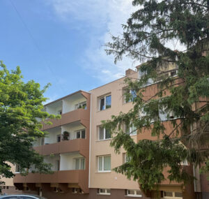 Přístavba balkonů a stavební úpravy fasády bytového domu Sadová, Modřice Přístavba balkonů a stavební úpravy fasády bytového domu Sadová, Modřice